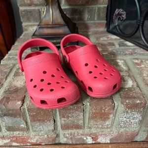 Crocs Classic Clog | Varsity Red | Men’s Size 4 | Women’s Size 6